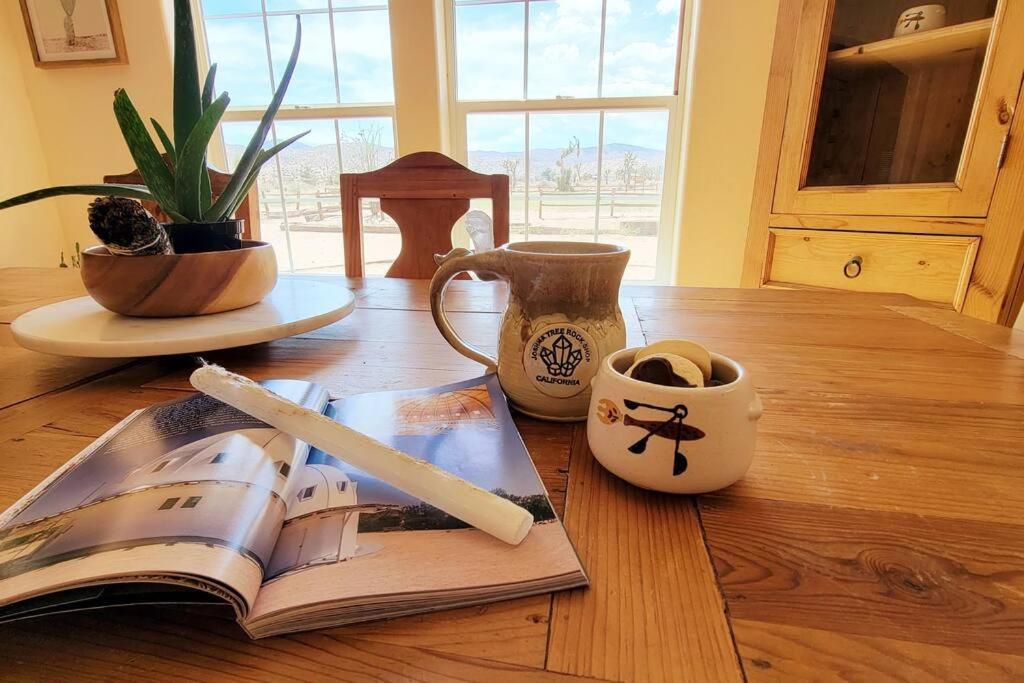Near Pappy & Harriet'S + Rimrock Ranch W/ Hot Tub Villa Pioneertown Eksteriør bilde