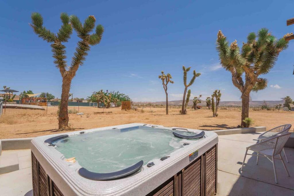 Near Pappy & Harriet'S + Rimrock Ranch W/ Hot Tub Villa Pioneertown Eksteriør bilde